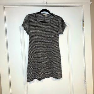 White black striped t-shirt szS